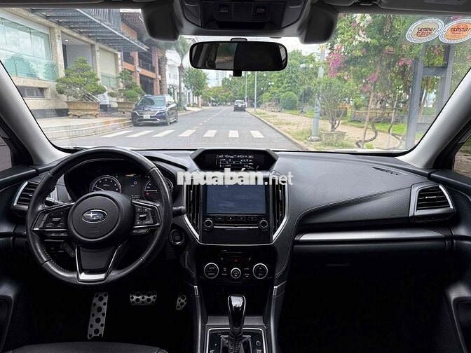Subaru Forester 2.0 IS EyeSight 2019 Trắng 60.000