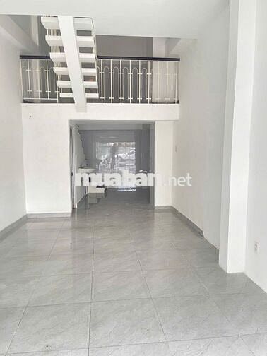 Góc MT Đường 3/2-Nguyễn Tri Phương-P.9 Q.10-5 tầng-3,6x13m-Giá 30tr/th