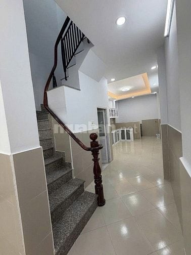 Đã giảm giá nhiều, hẻm Trần Hưng Đạo,2 Tầng,gần bệnh viện,tr học,chợ
