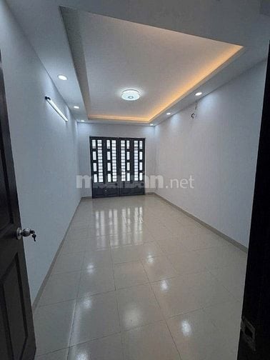 Đã giảm giá nhiều, hẻm Trần Hưng Đạo,2 Tầng,gần bệnh viện,tr học,chợ