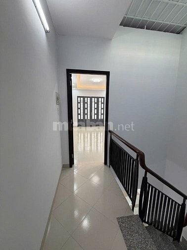 Đã giảm giá nhiều, hẻm Trần Hưng Đạo,2 Tầng,gần bệnh viện,tr học,chợ