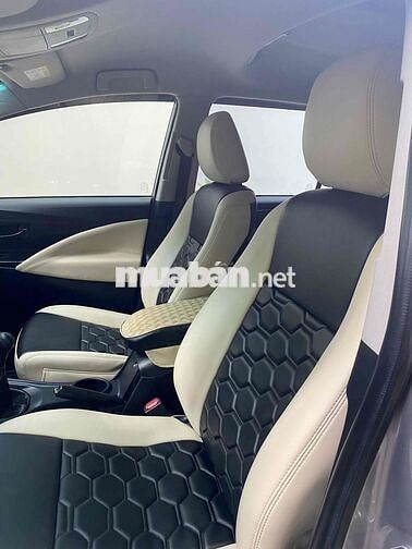Toyota Innova E 2019 Số sàn Bạc