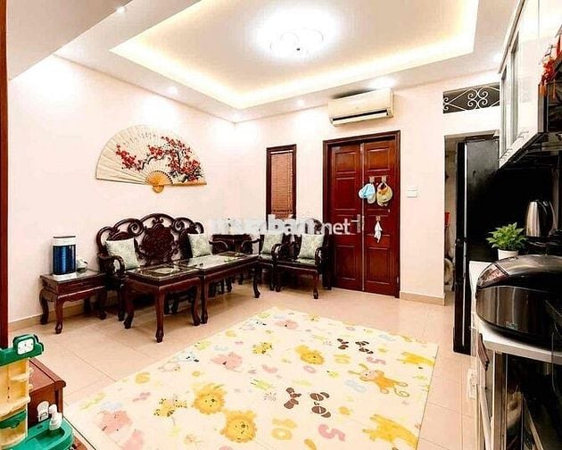 Bán TT Lý Nam Đế, sát phố, tầng thấp, 32/50m, 3 ngủ full nội thất