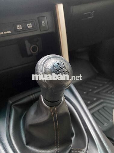 Toyota Innova E 2019 Số sàn Bạc