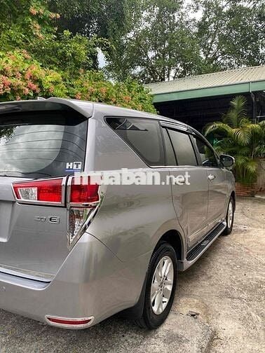 Toyota Innova E 2019 Số sàn Bạc
