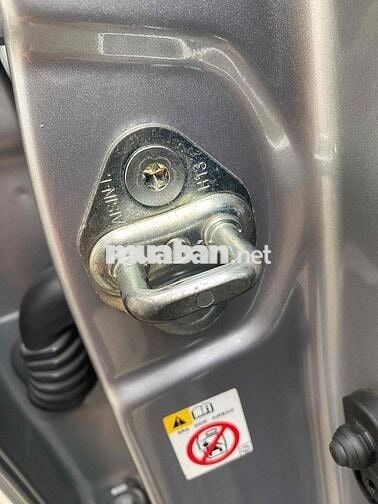 Toyota Innova E 2019 Số sàn Bạc