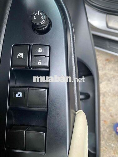 Toyota Innova E 2019 Số sàn Bạc