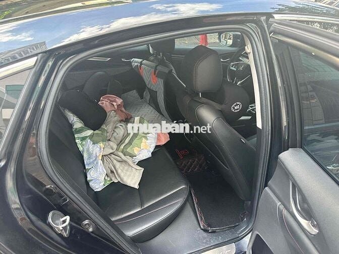 Honda Civic RS 2019 Đen 60.000km