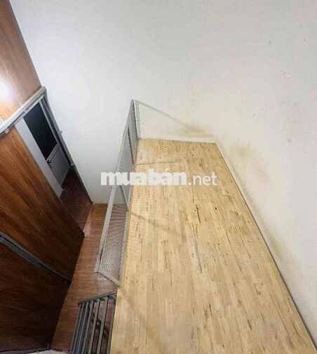 phòng có gác 25m2- nhà mặt tiền 297 bình Quới -
