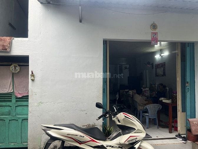 Nhà A4/4 ấp 2, quốc lộ 50, giá 5tỷ6 còn thương lượng