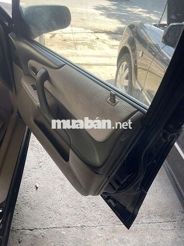 Ford Laser 2004 1.8 MT Số sàn Đen