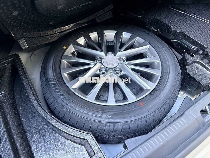 Toyota Camry 2.5Q 2019 Nâu vàng 20.512 km