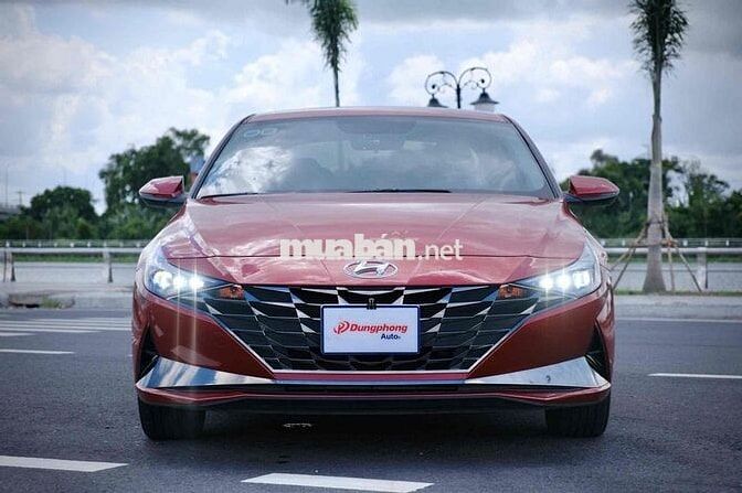 Hyundai Elantra 1.6 Đặc Biệt 2024 Đỏ Cá Nhân