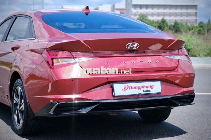 Hyundai Elantra 1.6 Đặc Biệt 2024 Đỏ Cá Nhân