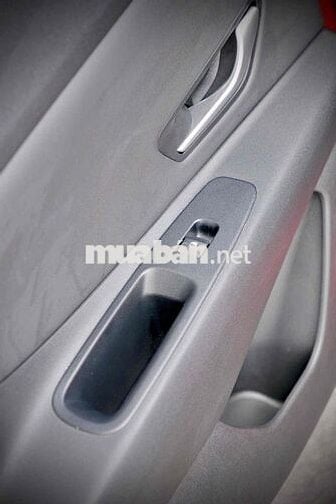 Hyundai Elantra 1.6 Đặc Biệt 2024 Đỏ Cá Nhân