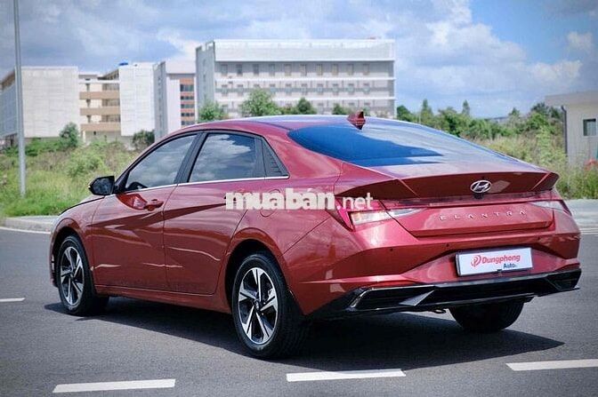 Hyundai Elantra 1.6 Đặc Biệt 2024 Đỏ Cá Nhân