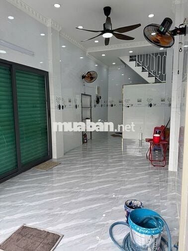 Cho thuê nhà Nguyên Căn Mặt Tiền Đường 100B TÔN ĐẢN Q4 
