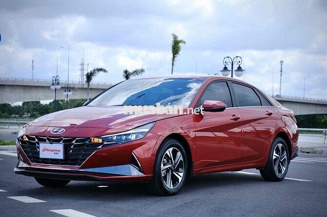 Hyundai Elantra 1.6 Đặc Biệt 2024 Đỏ Cá Nhân