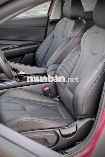 Hyundai Elantra 1.6 Đặc Biệt 2024 Đỏ Cá Nhân