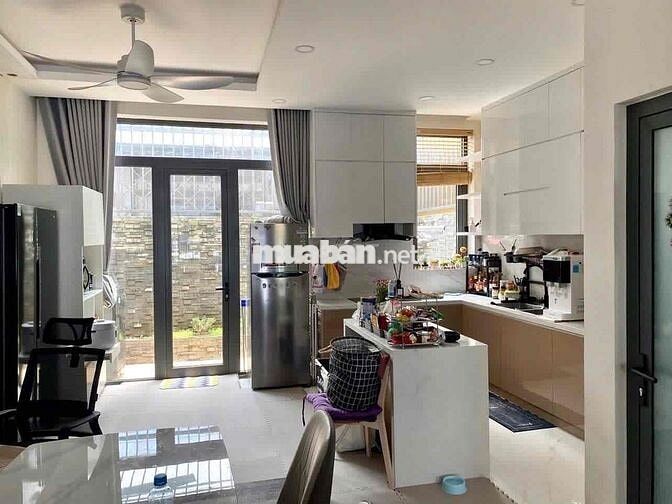 CHÍNH CHỦ CHO THUÊ NHÀ HOÀN THIỆN FULL NT NỘI KHU LAVILA