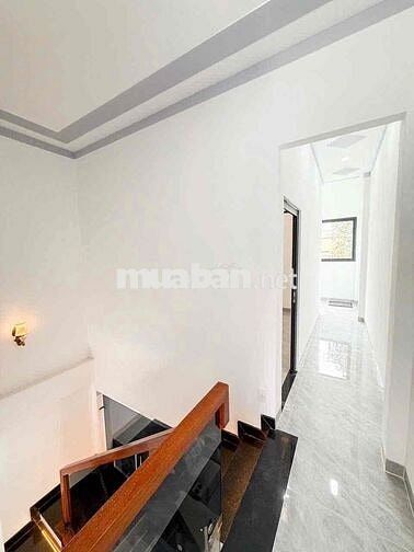 Bán nhà 1 trệt 1 lầu p. Bửu Hoà gần đường chính lớn