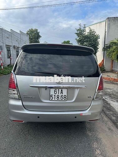 Toyota Innova 2011 Bạc