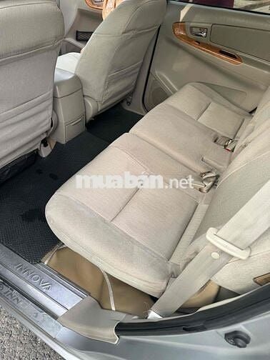 Toyota Innova 2011 Bạc