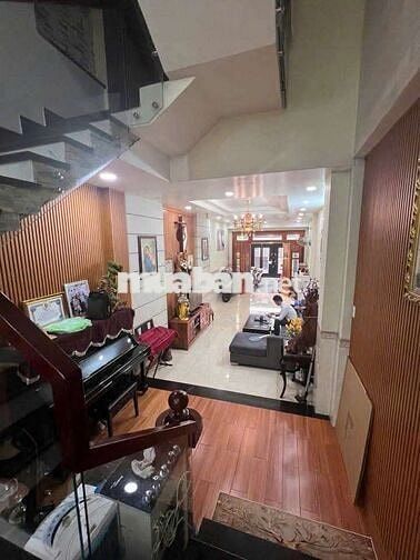Cần cho thuê nhà PTTN  gần chợ Lạc Quan.DT 4 x28.1 trệt 3Lầu 5PN 5WS .