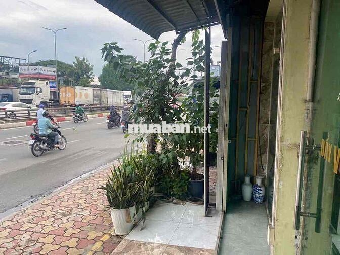 CHO THUÊ NHÀ MẶT TIỀN QL1A TIỆN Ở KINH DOANH 2PN