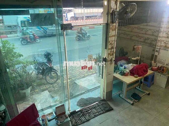 CHO THUÊ NHÀ MẶT TIỀN QL1A TIỆN Ở KINH DOANH 2PN