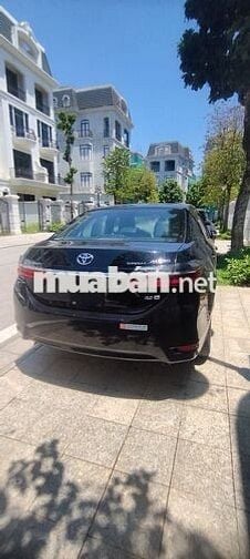 Toyota Corolla Altis 2.0V 2019 Màu đen.