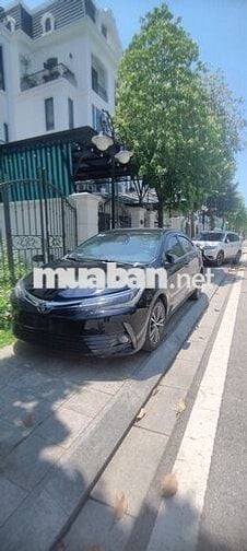 Toyota Corolla Altis 2.0V 2019 Màu đen.