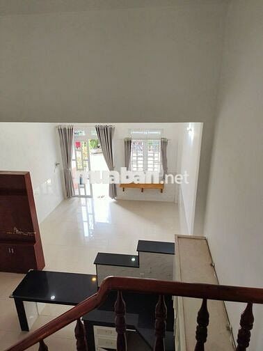 CHÍNH CHỦ CHO THUÊ NHÀ NGUYÊN CĂN 100m2 CHO GIA ĐÌNH NHỎ 