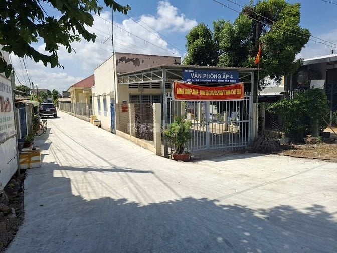 Nhà 1 trệt 1 lầu. 5 phòng ngủ, gần KCN Phước Đông. 2,3 tỷ 