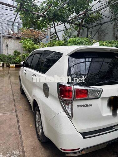 Toyota Innova 7 chỗ Trắng