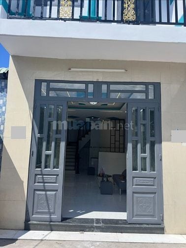Nhà 1 trệt 1 lầu 40m2 Hóc Môn 495tr có sổ hồng sang tên chính chủ
