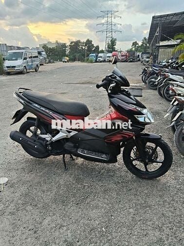 Honda Air Blade màu Đen, Đỏ