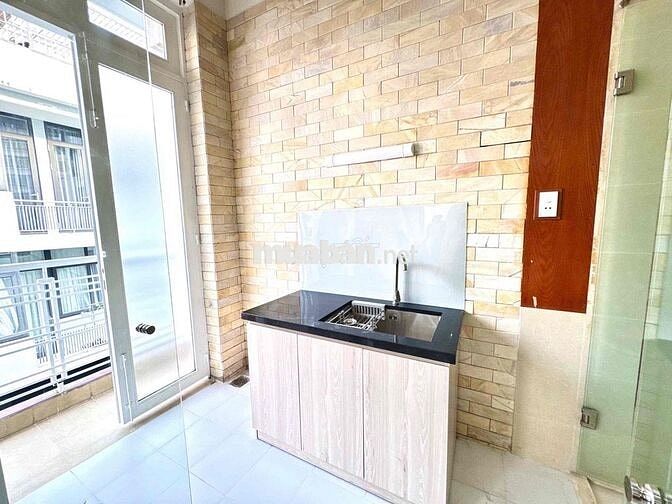 Căn hộ tách bếp siêu thoáng ngay gần Cầu Kinh Tẻ Q7-Q4