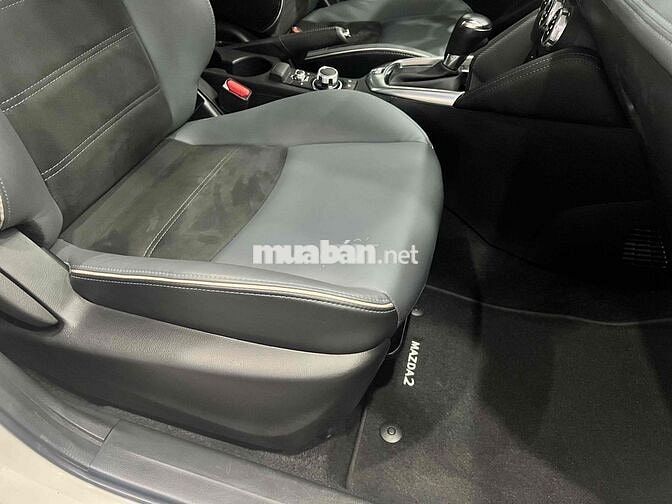 Mazda Mazda 2 Luxury 2020 Trắng 57.000 km