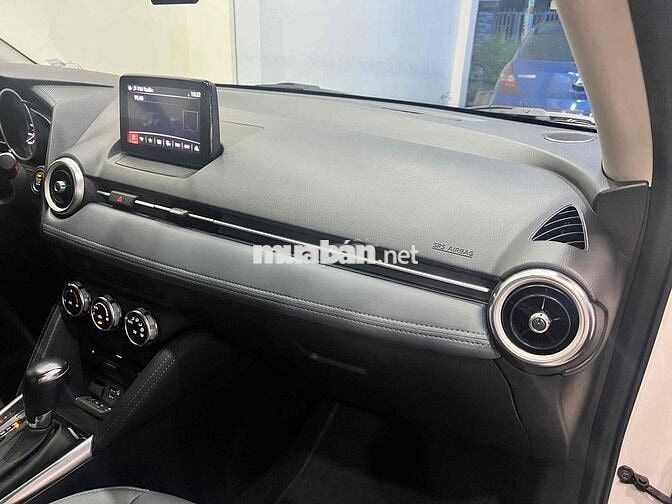 Mazda Mazda 2 Luxury 2020 Trắng 57.000 km