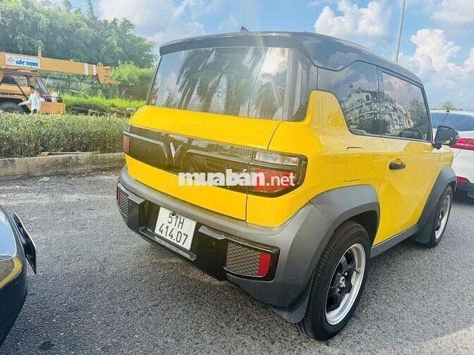 Bán VinFast VF3 2024 màu vàng, độ nhiều đồ chơi