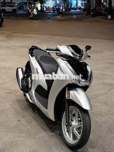 Honda SH Bạc