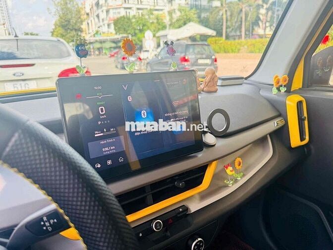 Bán VinFast VF3 2024 màu vàng, độ nhiều đồ chơi