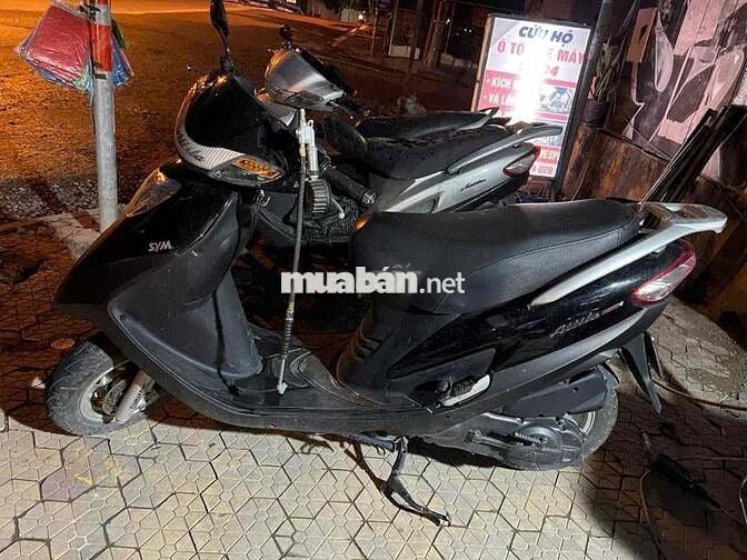 SYM Attila chân bậm 125cc Đen