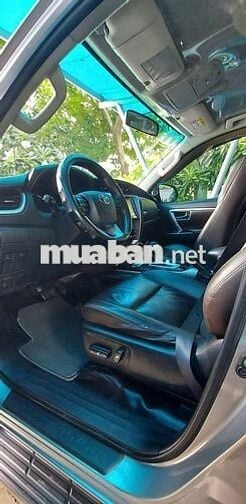 Toyota Fortuner 2020 2.7 AT 4x2 Bạc 7 chỗ