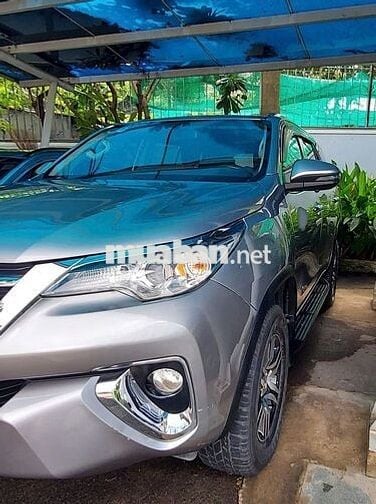 Toyota Fortuner 2020 2.7 AT 4x2 Bạc 7 chỗ