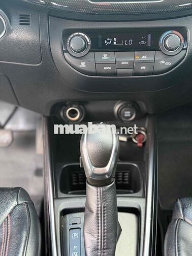 Suzuki XL7 2022 Đen 32.000km xe gia đình đi ít