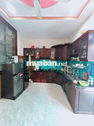 cần bán nhà đã có thu nhập hàng tháng sẵn