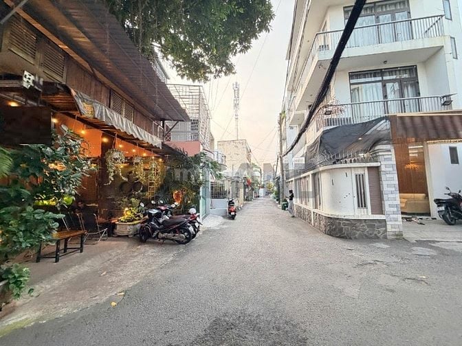 SIÊU PHẨM- NHÀ MẶT TIỀN 3 TẦNG KD TỐT - GẦN VINCOM THỦ ĐỨC VÕ VĂN NGÂN