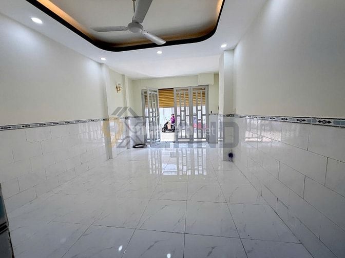 SIÊU PHẨM- NHÀ MẶT TIỀN 3 TẦNG KD TỐT - GẦN VINCOM THỦ ĐỨC VÕ VĂN NGÂN